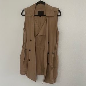 Banana Republic vest size Small, like new!